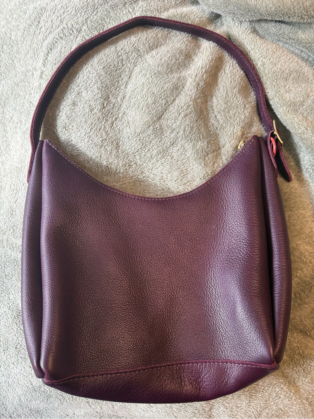 Portland Leather Goods Medium Aspen Shoulder bag in Plum - Picture 2 of 4